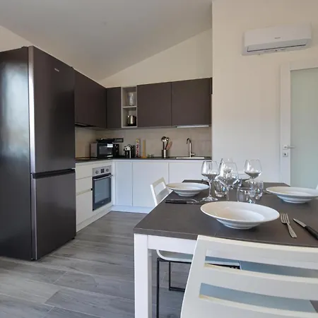 Stunning In Apartment *