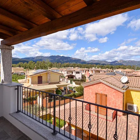 Stunning In * Olia Speciosa